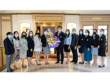 Faculty of Humanities and Social
Sciences had a Happy New Year greeting
to the president of Suan Sunandha
Rajabhat University