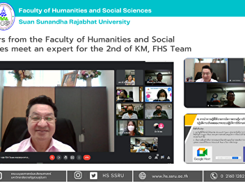 Officers from the Faculty of Humanities
and Social Sciences meet an expert for
the 2nd of KM, FHS Team