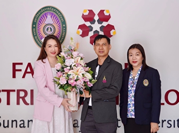 วันที่ 4 กรกฎาคม 2566 อาจารย์นภาศรี
สุวรรณโชติ
คณบดีคณะมนุษยศาสตร์และสังคมศาสตร์เข้าร่วมแสดงความยินดีแก่
ผศ.ดร. ชนมภัทร โตระสะ