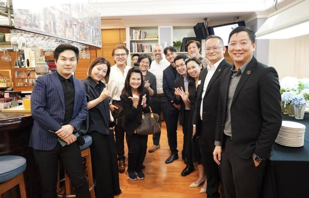 การสร้างเครือข่ายในงาน IIE Global
Partners Reception
