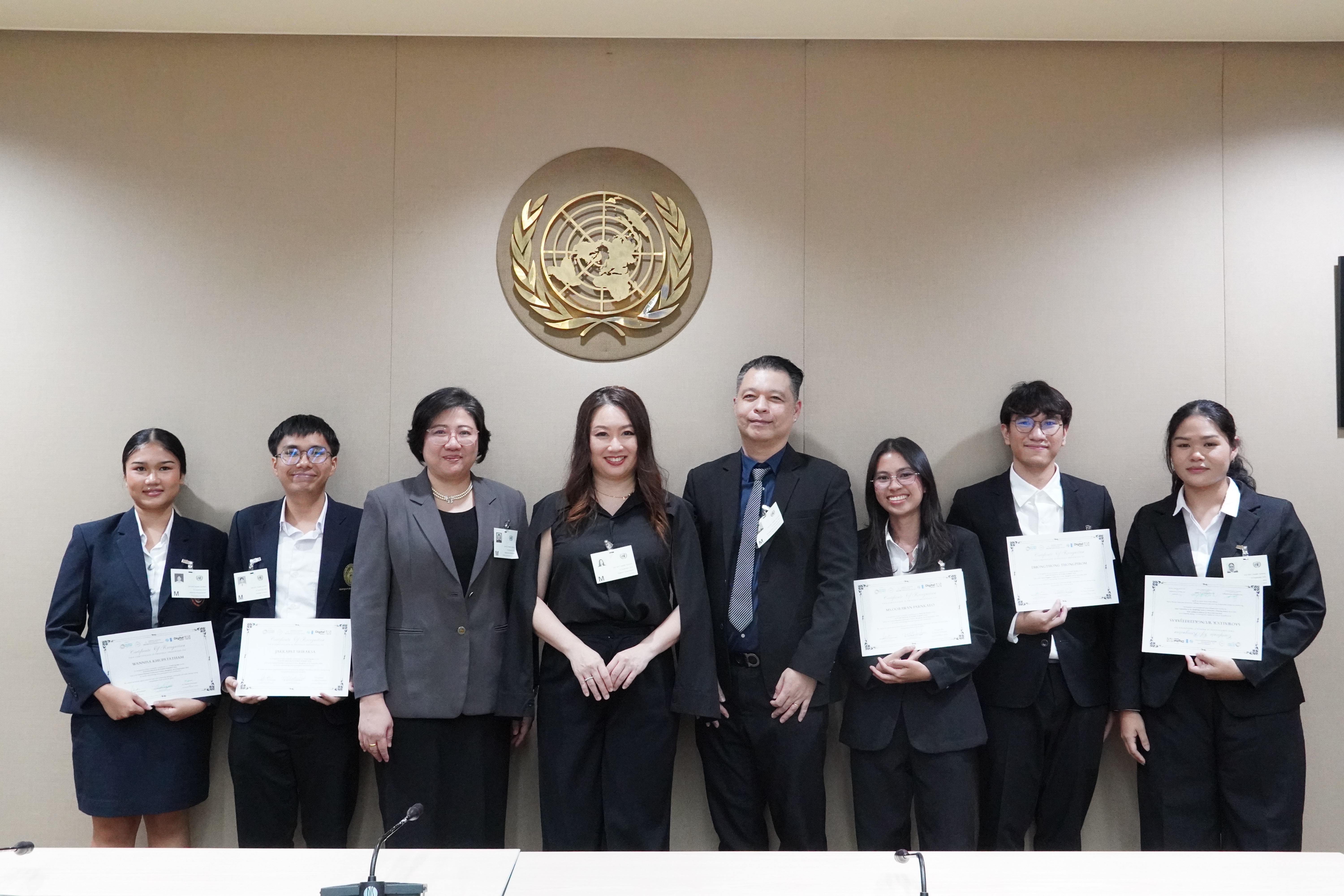 5 Business English Program
Volunteers